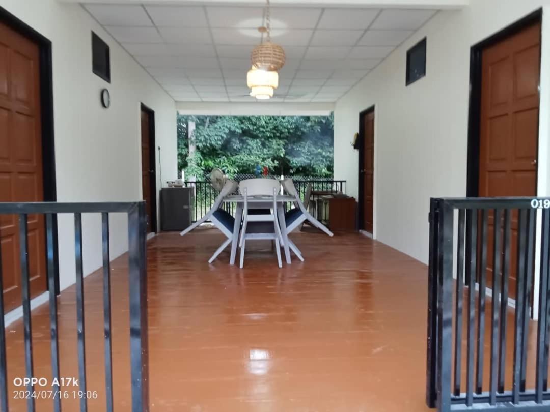 Bilik Umar Apartment Герик Екстериор снимка